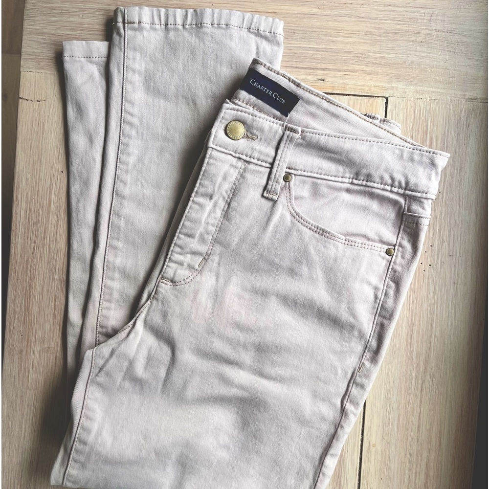 Charter Club Capri Beige size 4 pre owned in great condition